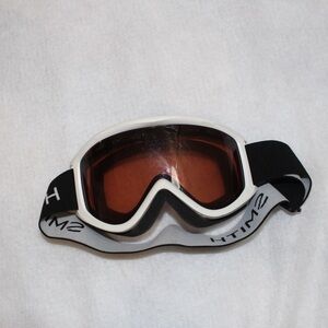 SMITH Black and White Ski Goggles